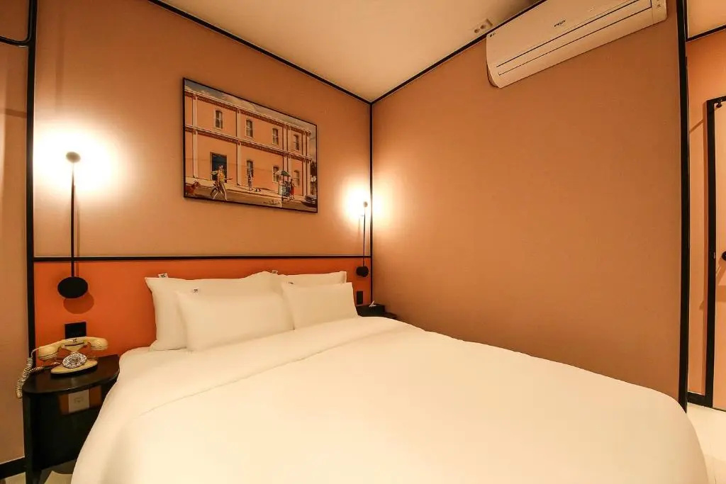 Bedroom