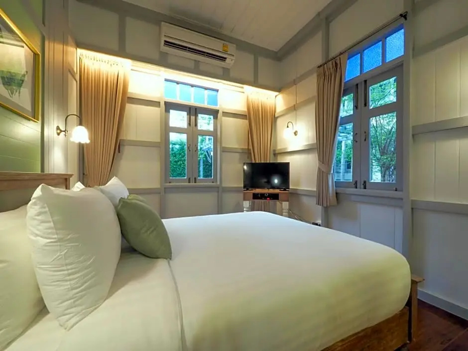 Superior Double room (full double bed)