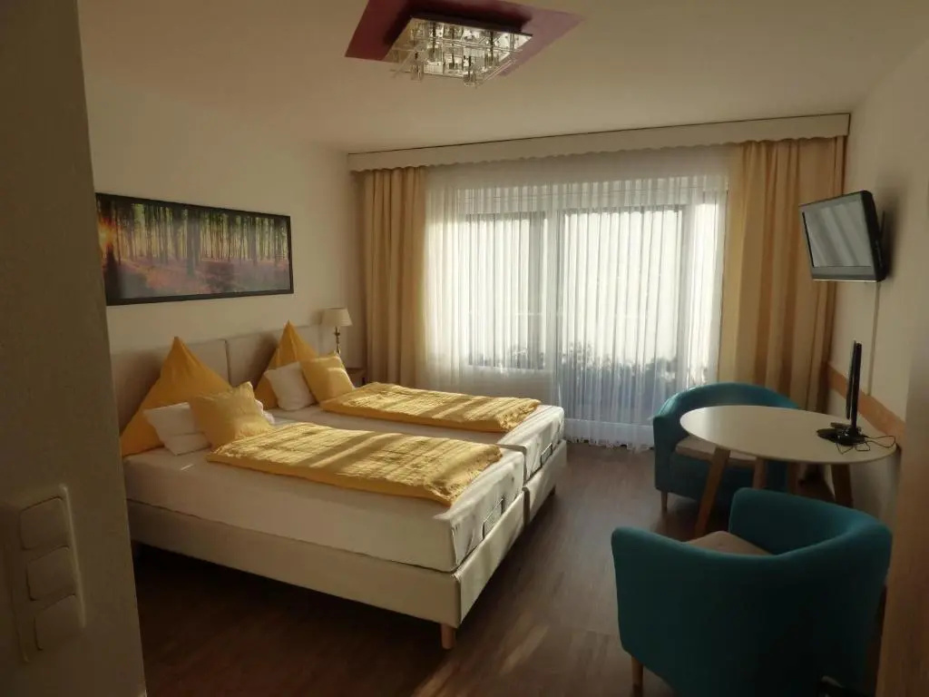 Standard Double room with balcony (full double bed)