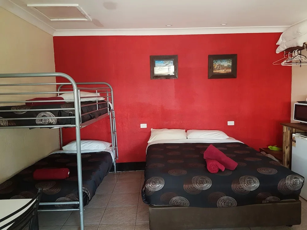 標準四人家庭房