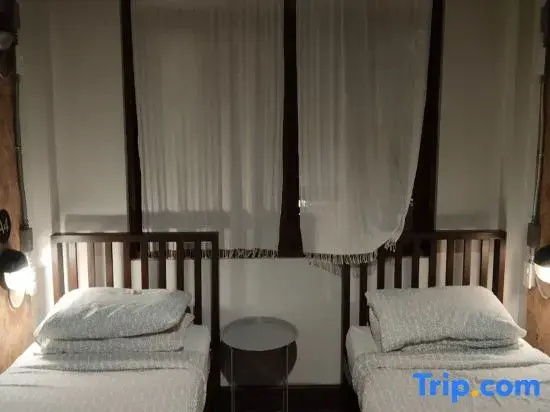 Standard Single room (single bed)