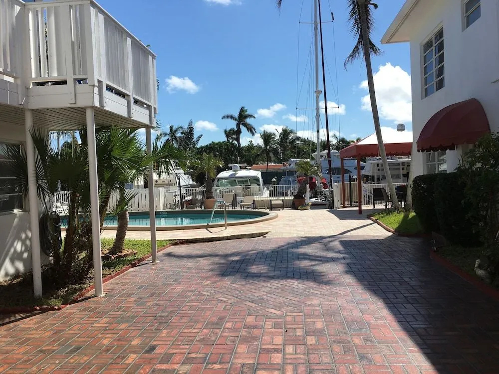 Casa del Sol Waterfront Resort Marina