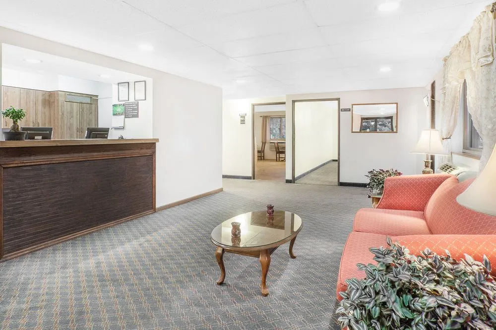 Super 8 By Wyndham Queensbury Glens Falls/Lake George Area