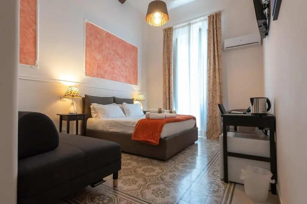 Deluxe Double room with balcony (full double bed)
