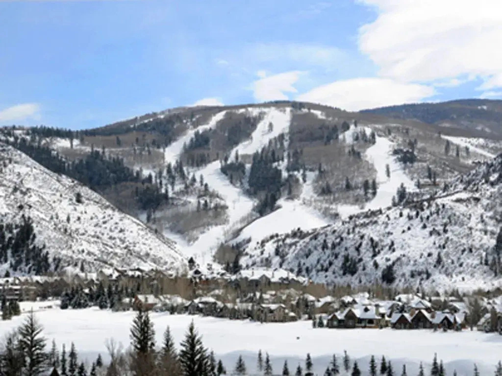 Aspenwood Lodge by Berkshire Hathaway