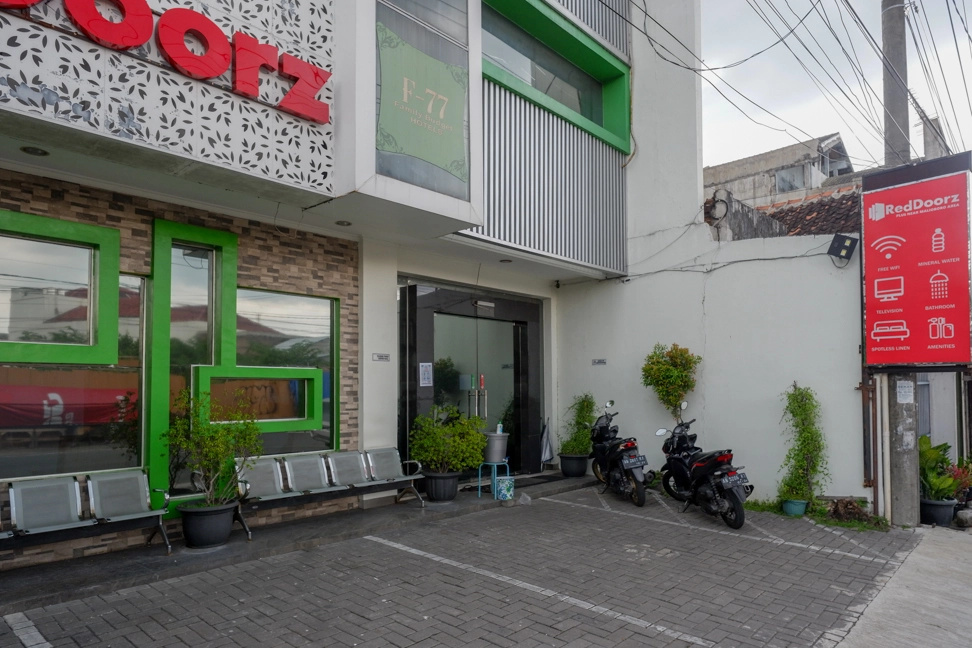 RedDoorz Plus near Malioboro Area