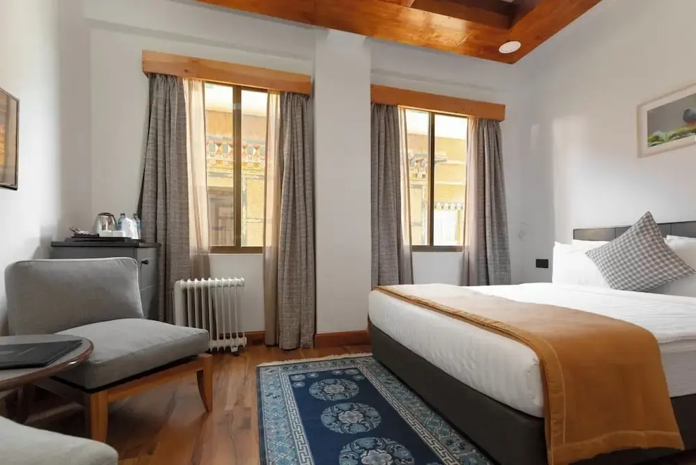 Deluxe Double room (full double bed)