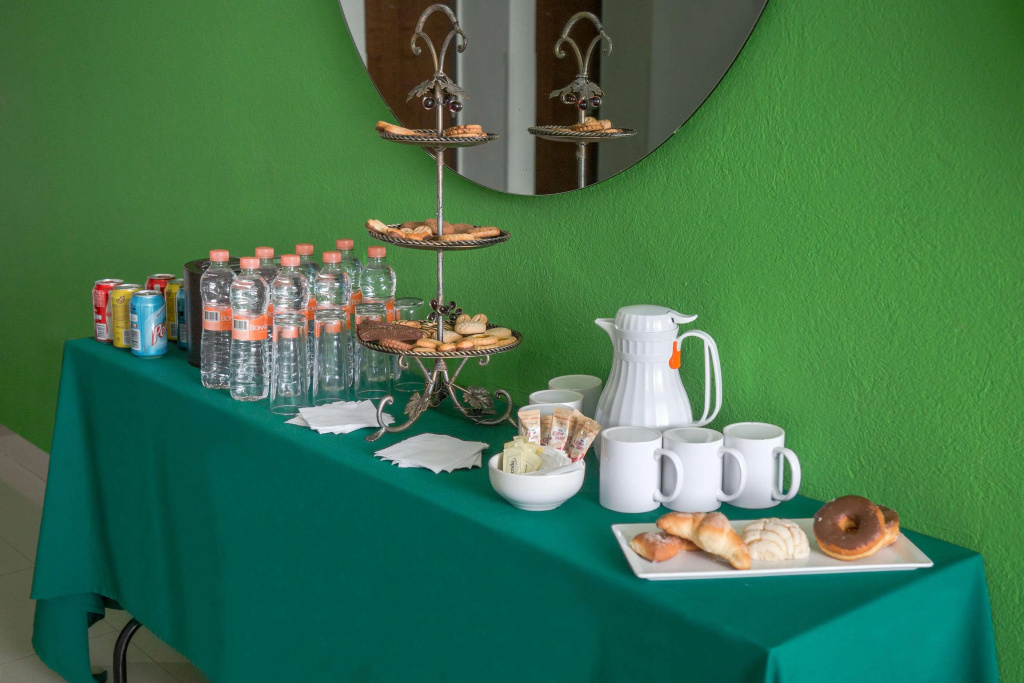 Food & Beverage