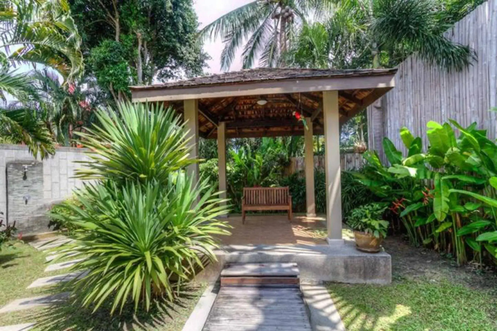 Lotus Villa by Jetta