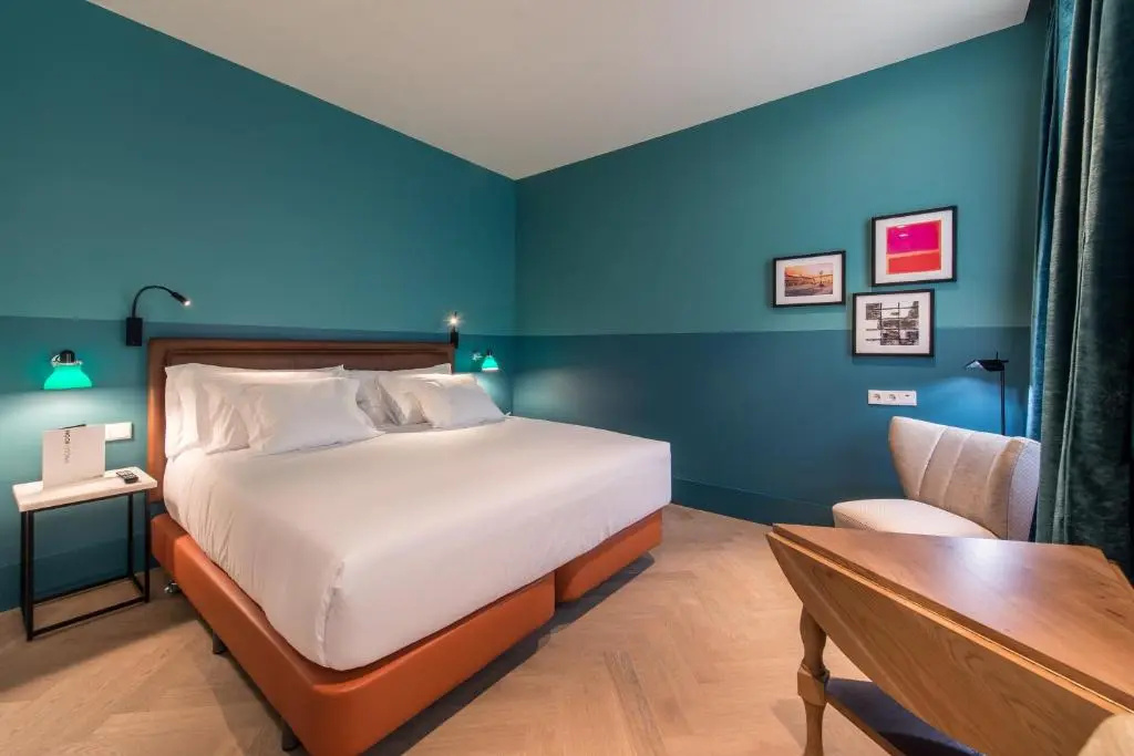 Double room (twin beds)