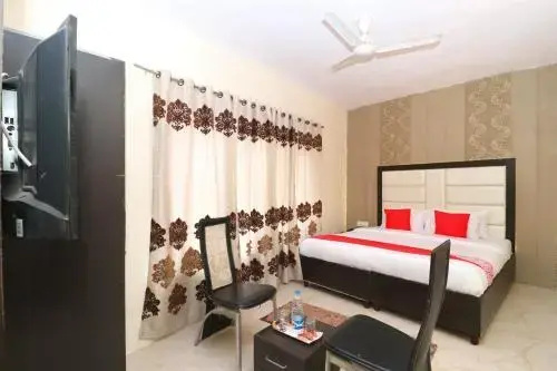 Sood Stays By OYO Rooms