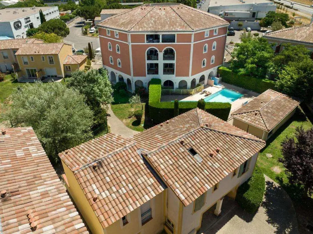 Appart'Hotel Garden & City Rousset