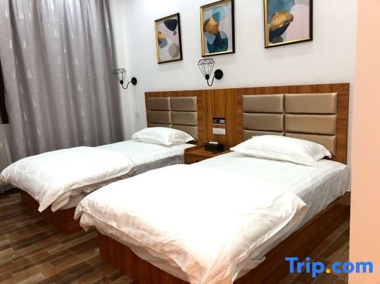 Madrigal hotel 67