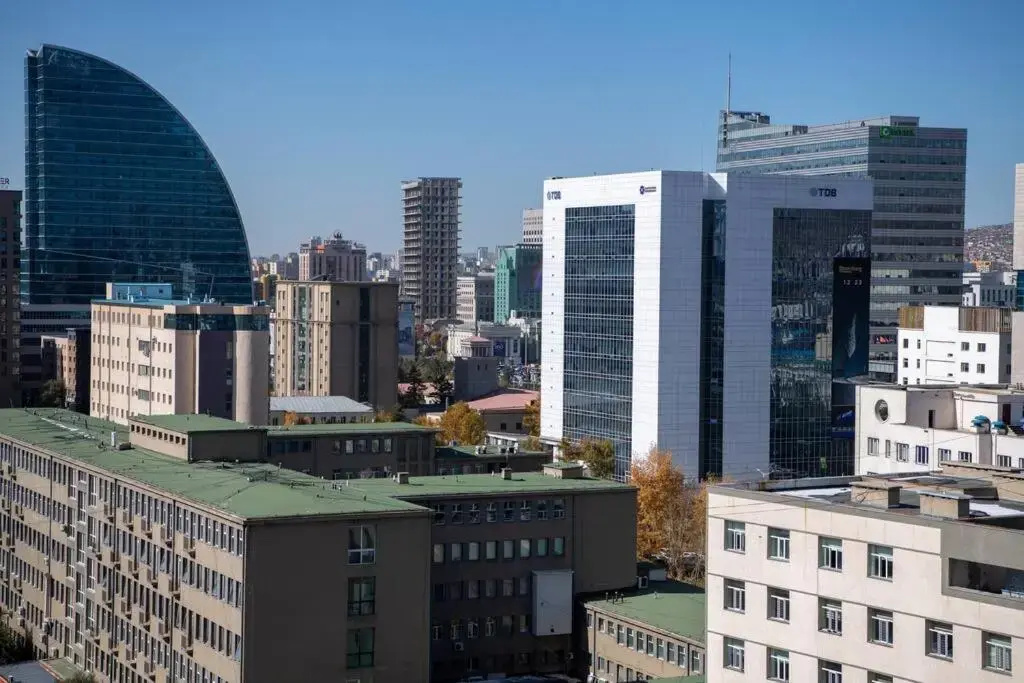 Lovely 2 BR unit with city view