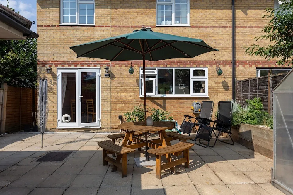 Spacious 3 Bedroom House With Garden in Bermondsey