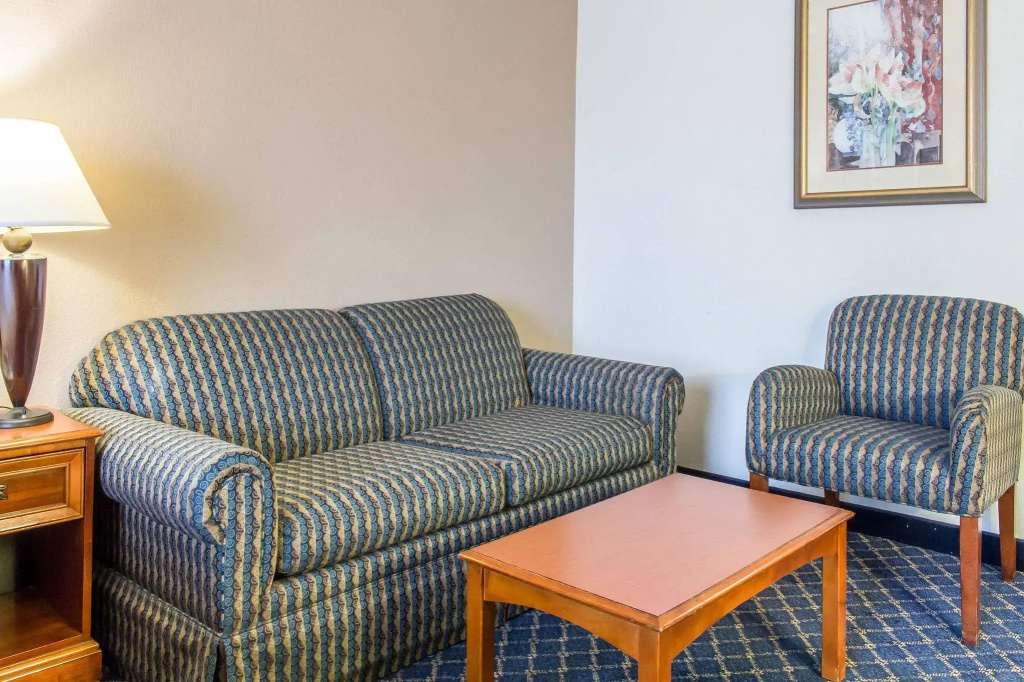 Clarion Hotel & Conference Center Ronkonkoma MacArthur Airport - Général