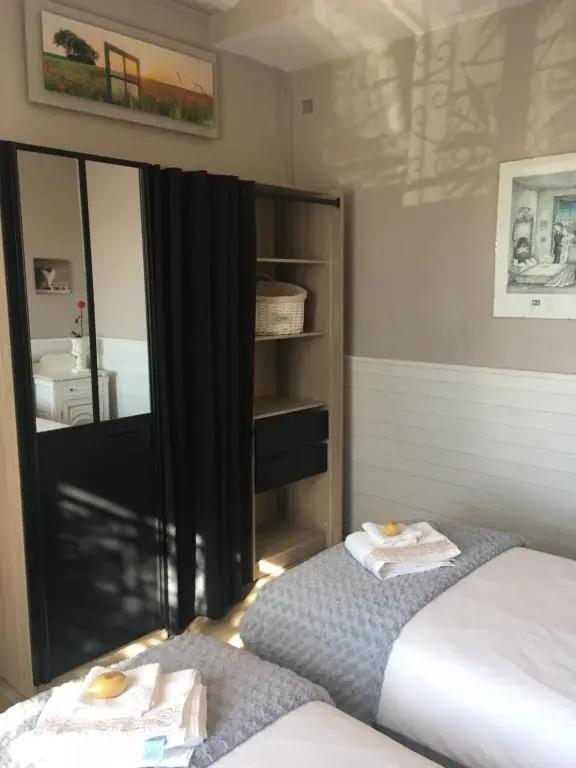 Voir la photo 3 — Appartement central des terres chaudes proche bord de mer