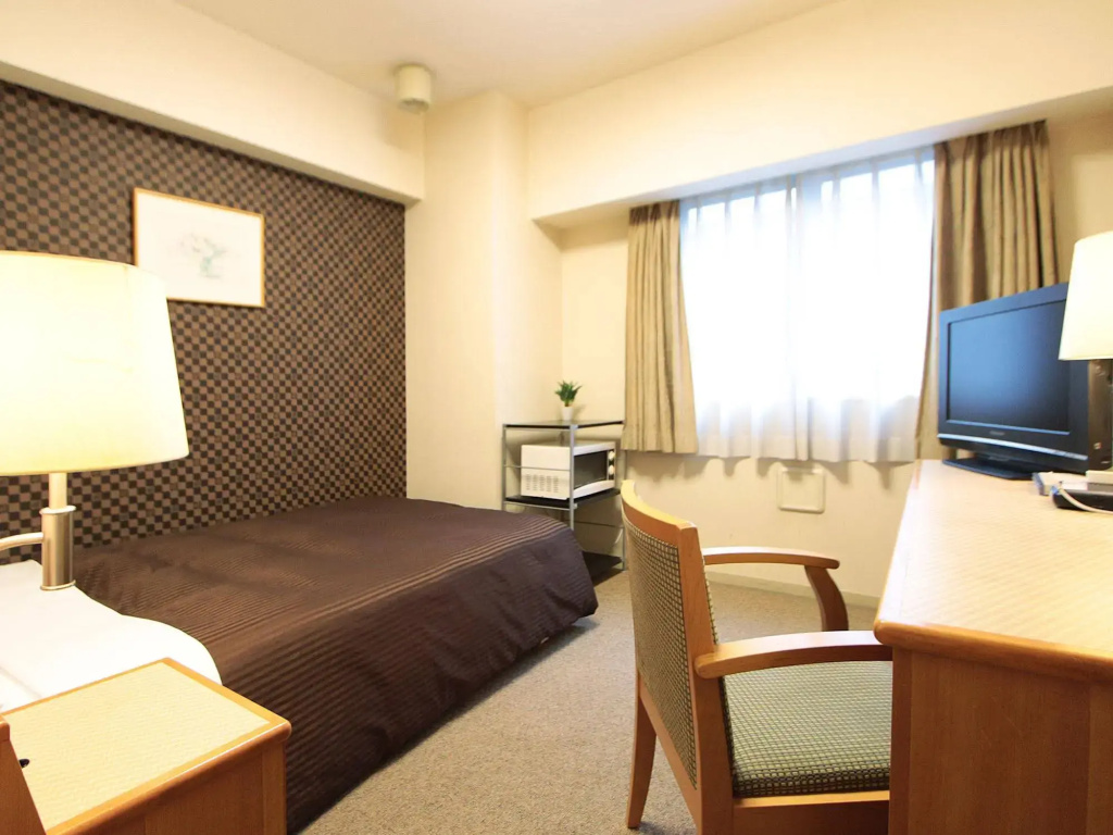 Hotel Livemax BUDGET Shimbashi — фото