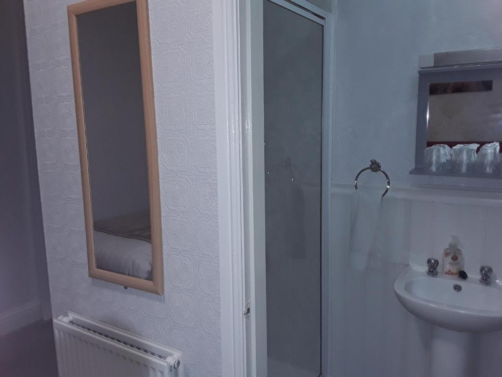 gallery_image_hidden_14