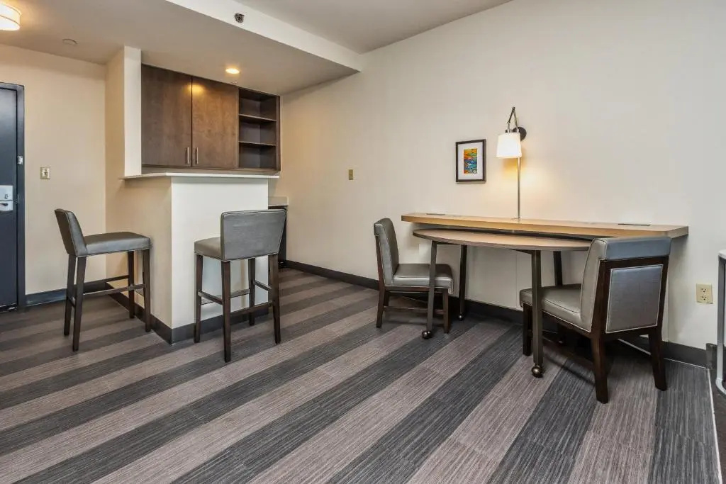 Holiday Inn & Suites Memphis - Wolfchase Galleria​ by IHG - Général
