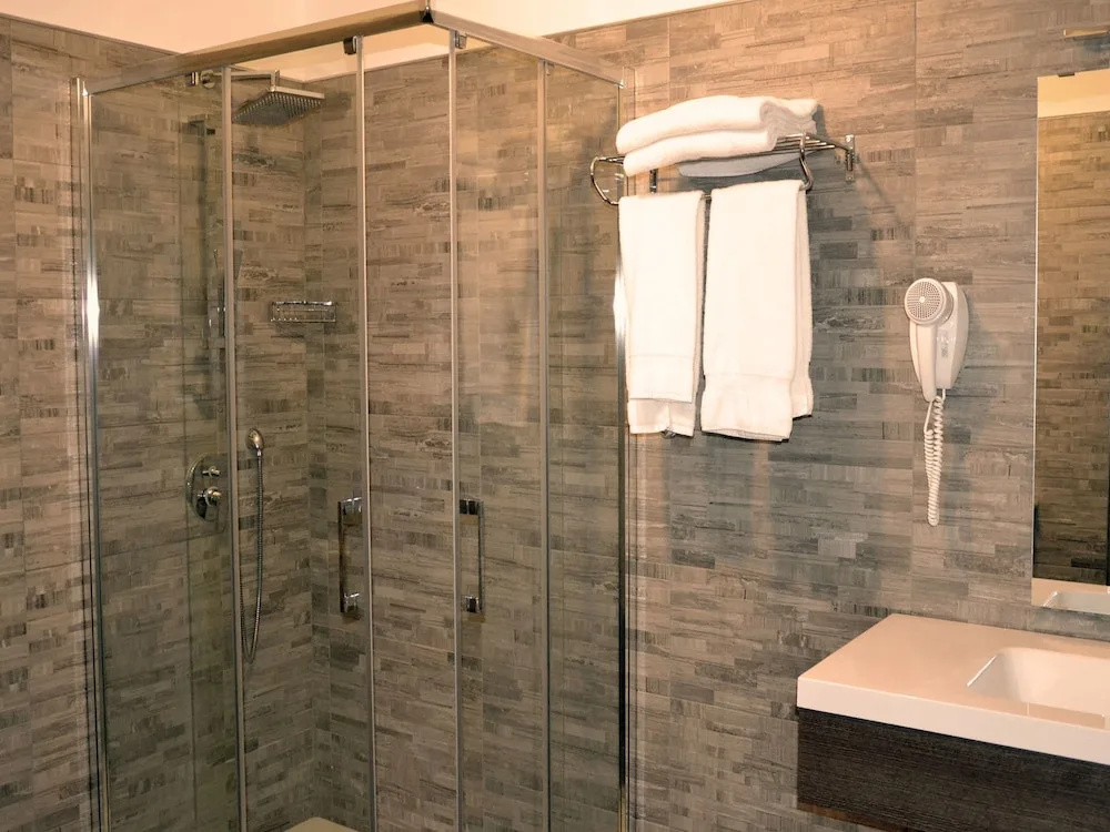 Standard Double room with balcony (full double bed)