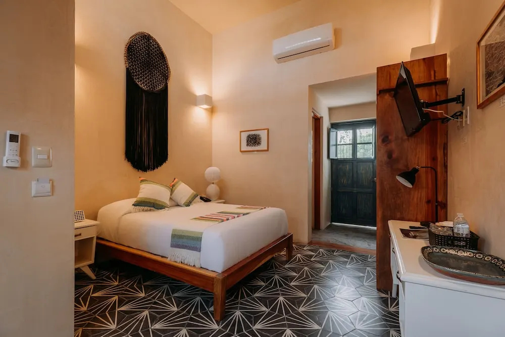 Standard room with balcony
