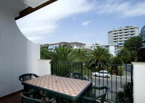 Balcony & Terrace