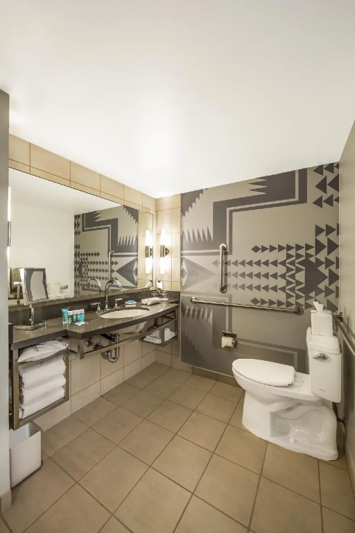 Standard Double room with city view (full double bed)