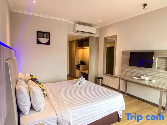 Deluxe Double room (full double bed)