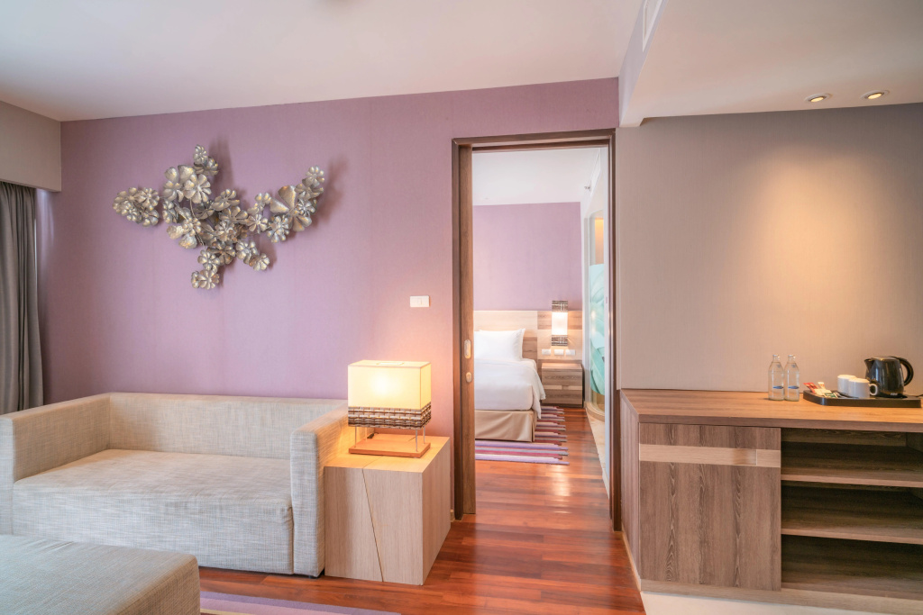 Lobby & Reception