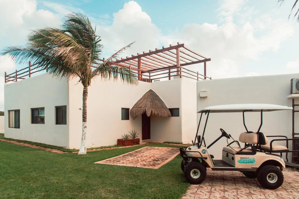 ISLA MUJERES MAYAKITA LUXURY VILLA with ROOFTOP JACUZZI