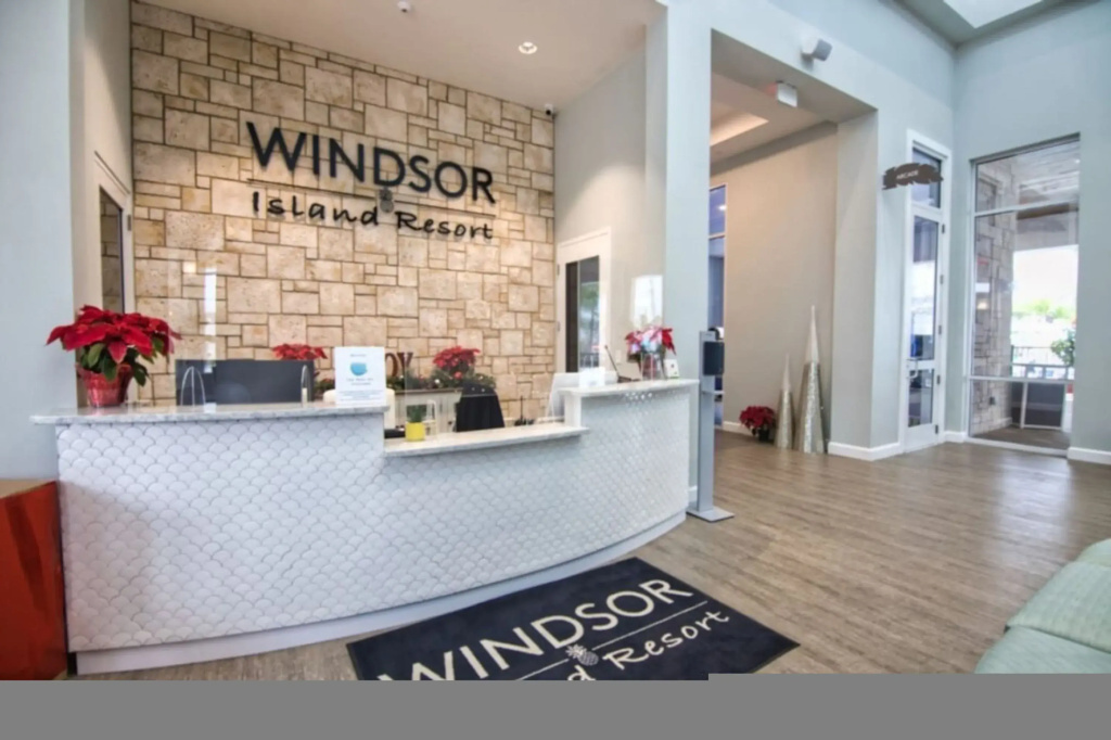 5 Bed Fun Themed Windsor Island Resort Getaway