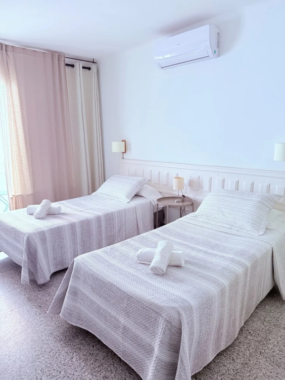 Economy Double room (full double bed)