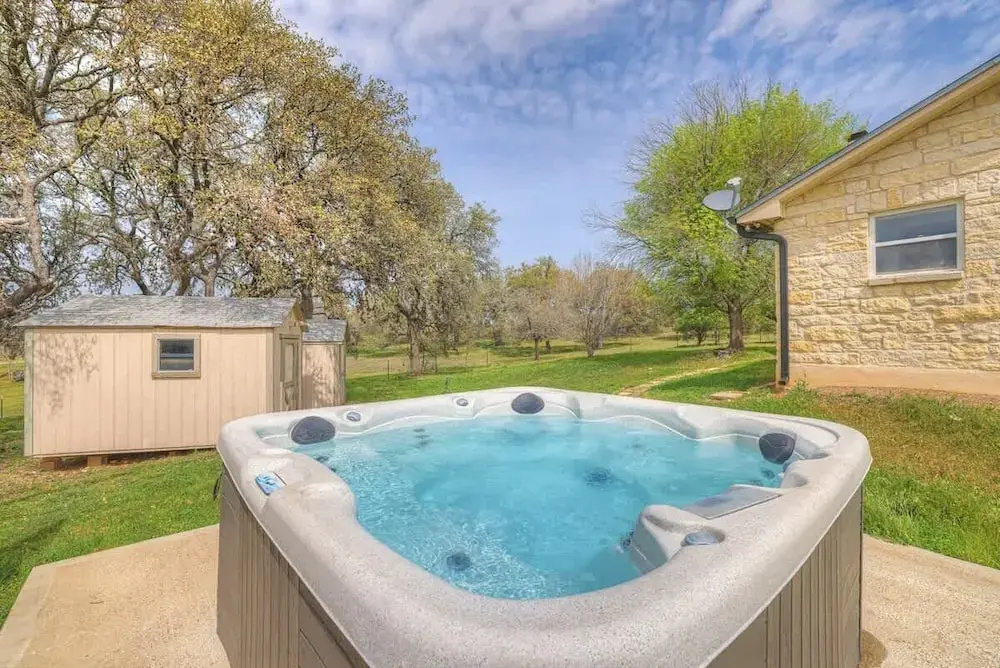 Starlight Meadows 3 mi to Downtown W/hot tub