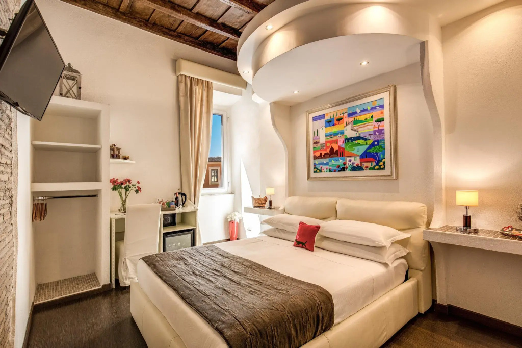 Deluxe Double room (full double bed)