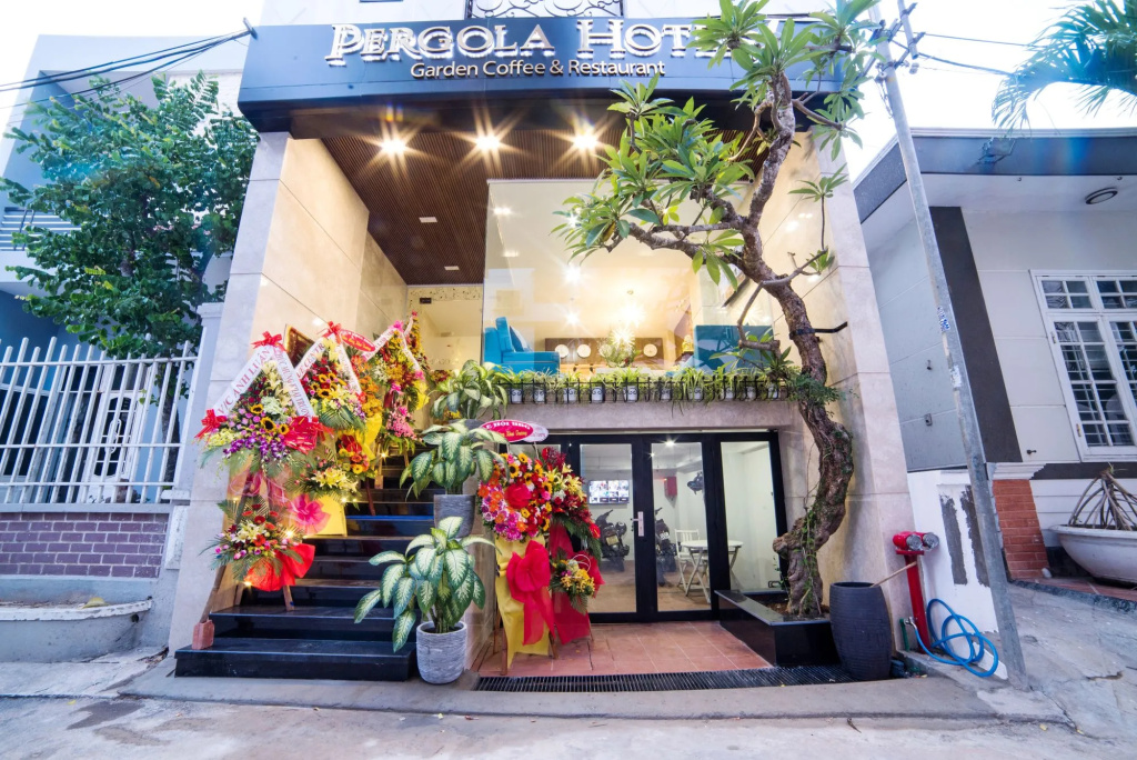 Pergola Hotel Design