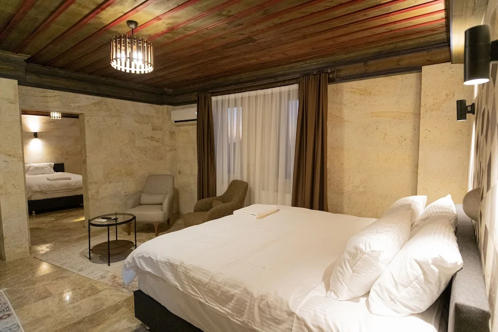 Standard Double room with courtyard view (twin beds)