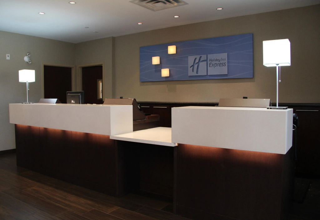 Lobby & Reception