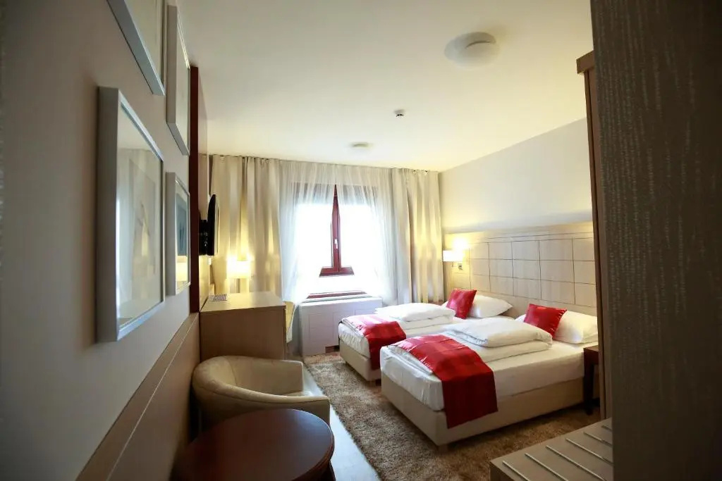 Standard Double room (twin beds)