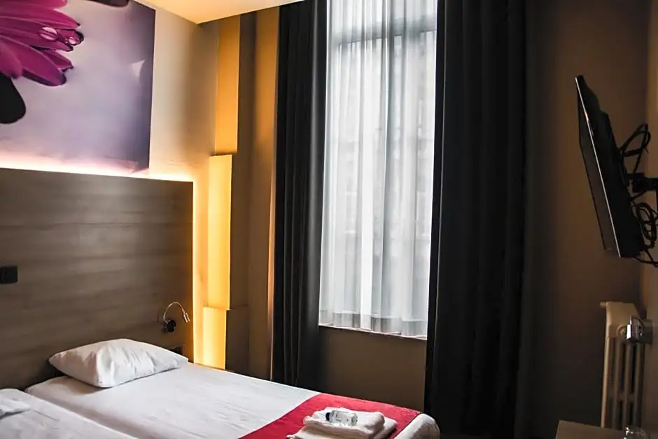 Economy room