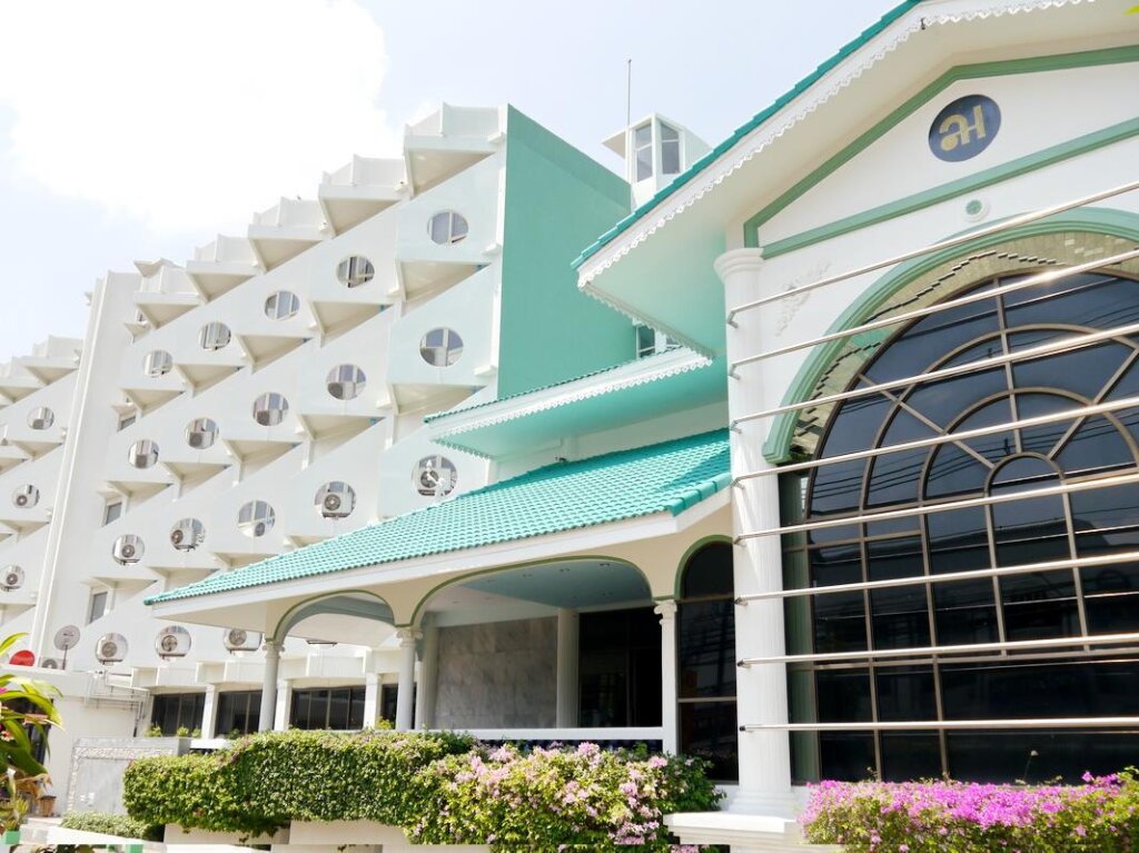 โรงแรมเลิศนิมิตรชัยภูมิ Lertnimit Hotel Chaiyaphum image