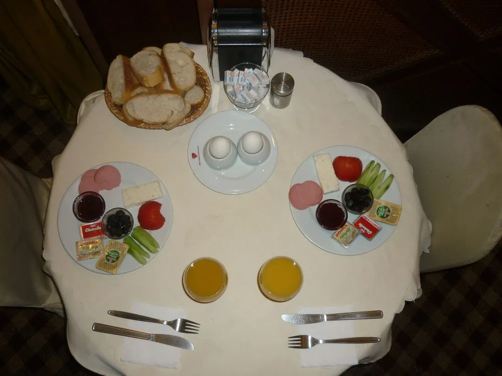 Food & Beverage