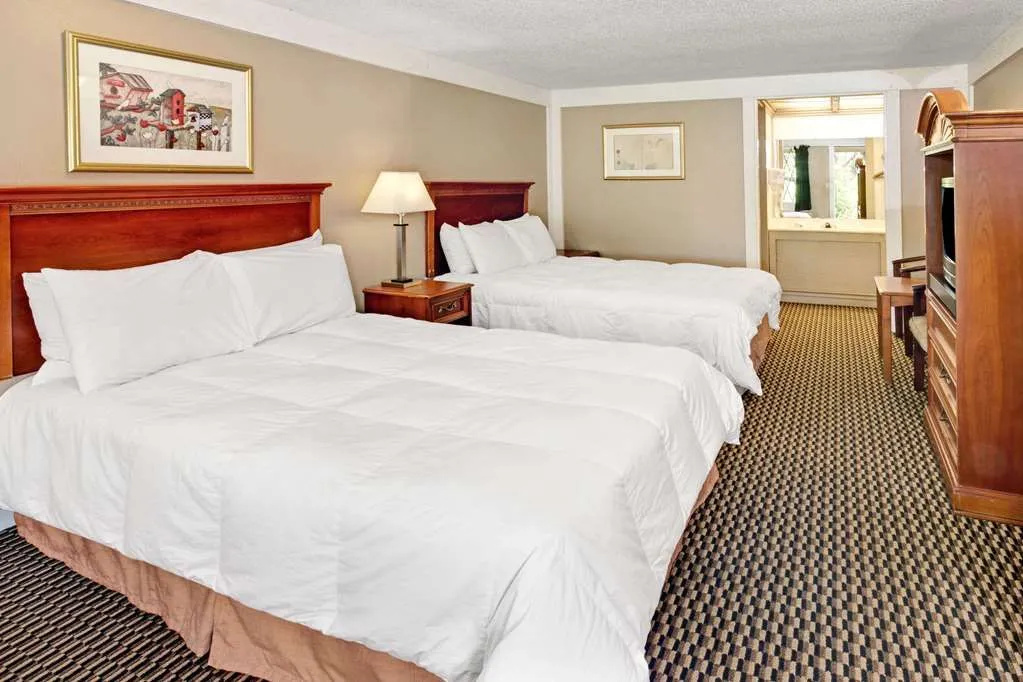 Exceed Inn Indianapolis Airport South — 3