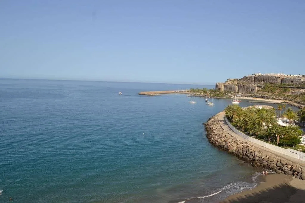 Beach & Waterfront