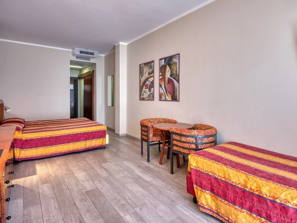 Hotel Cristina - Chambres