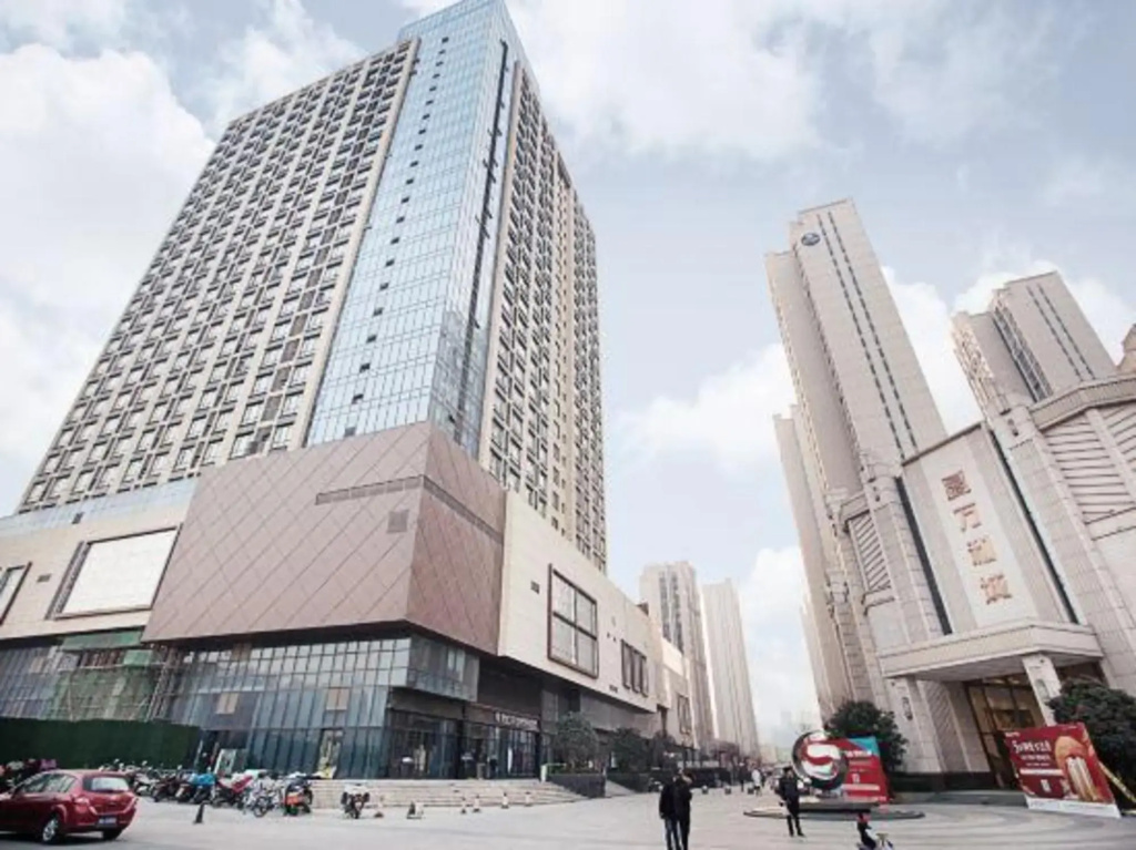 The Diamond Fashion Livable Hotel