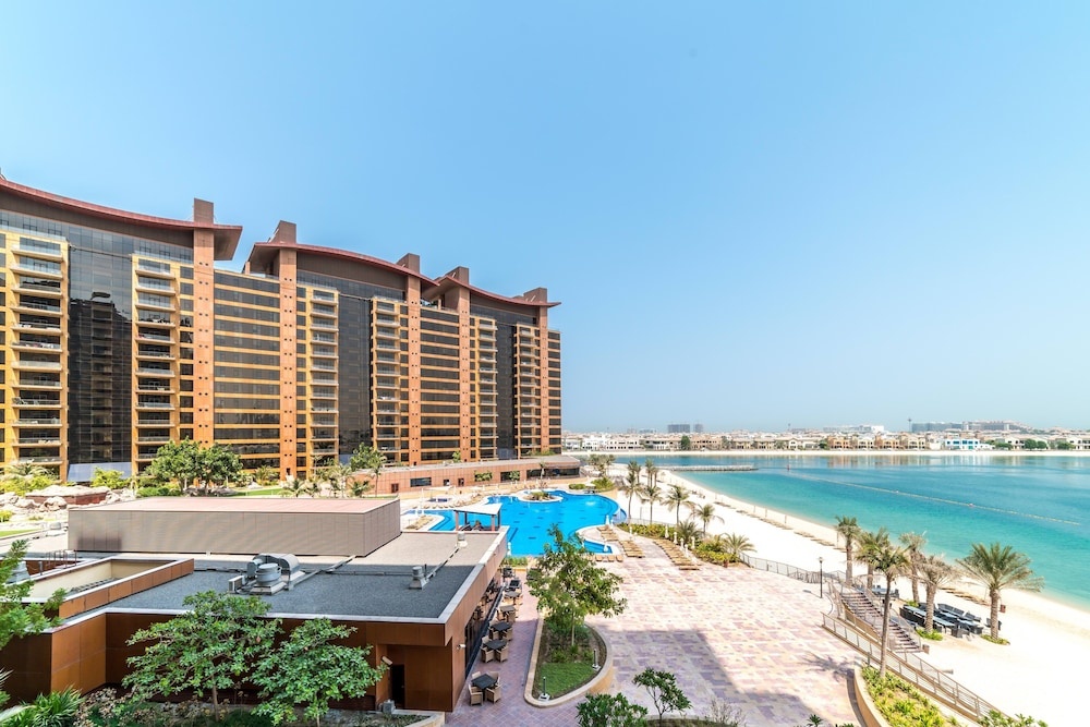 Beach & Waterfront
