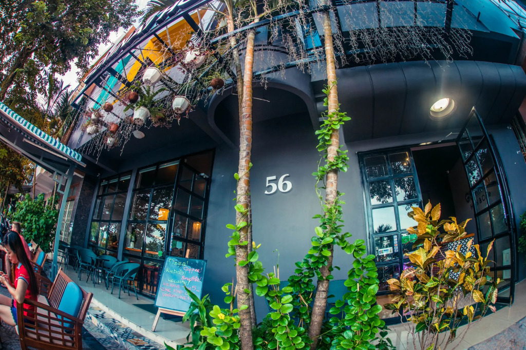 Geminai Hotel & Cafe