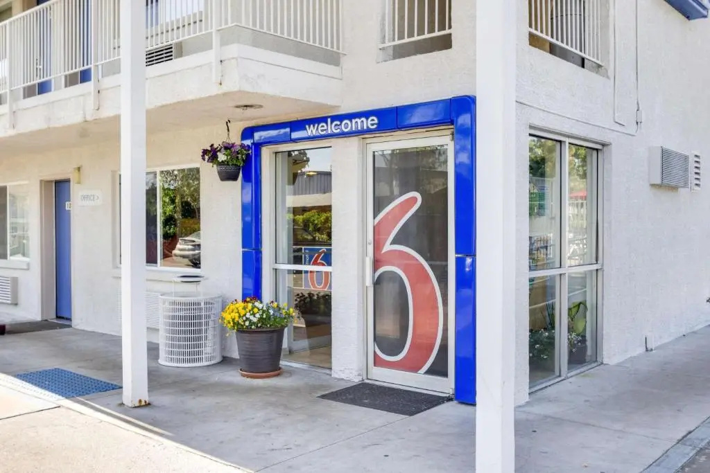Motel 6 – Lakewood, CO