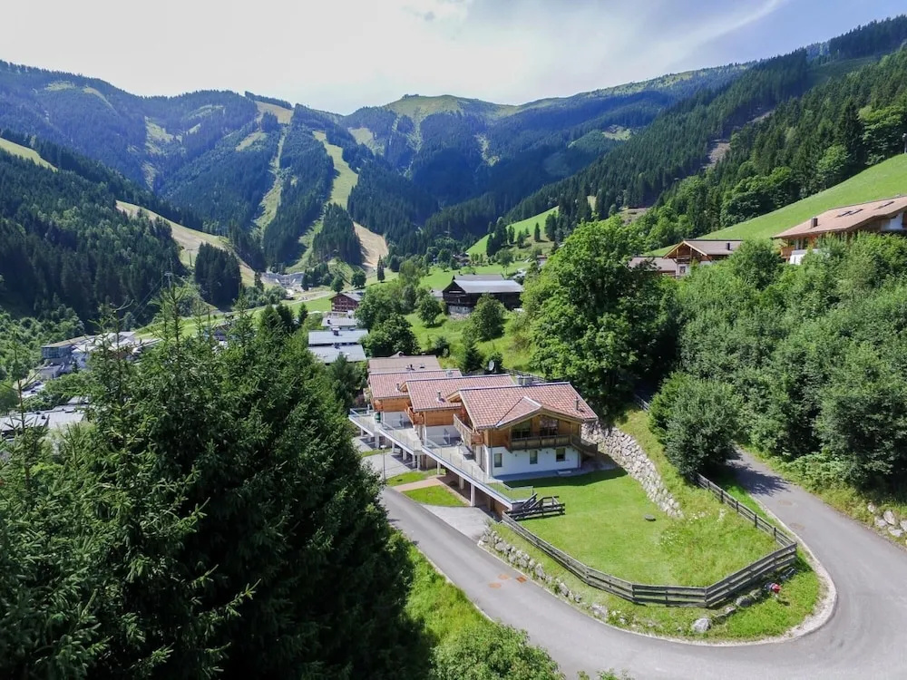Ski Chalet Jim 300 m From ski Lift
